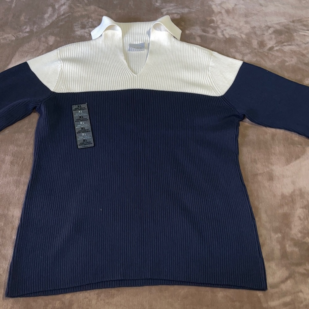 $White/blue long sleeve shirt/sweater